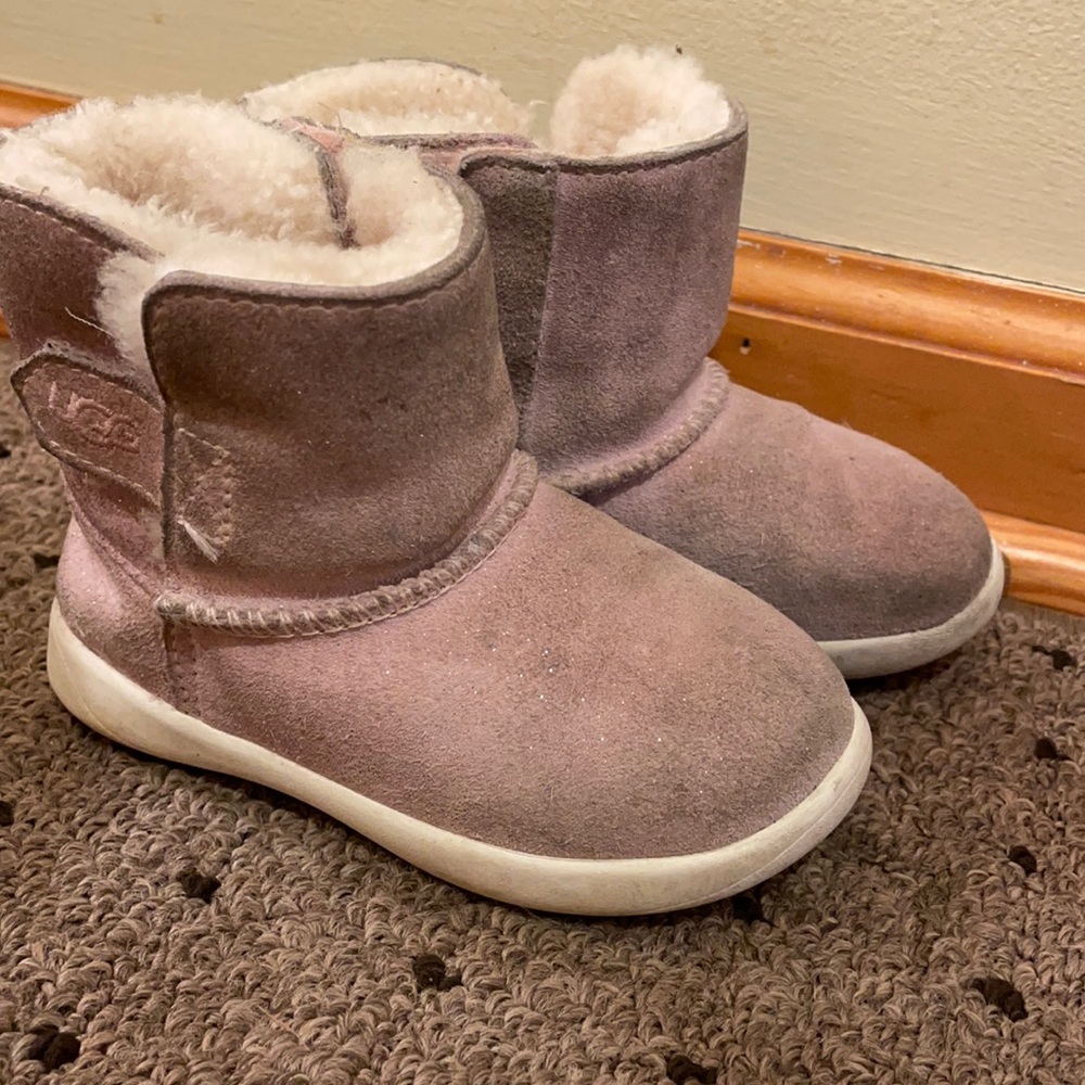 Toddler girl ugg boots size 7